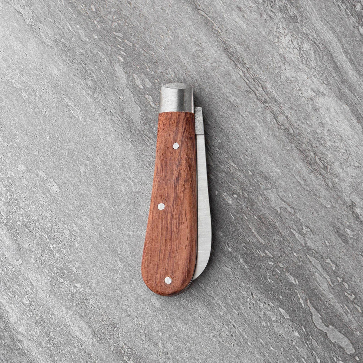 Taylors Eye Witness Sheffield Made Classic Hardwood 6cm Lambfoot Pocket Knife