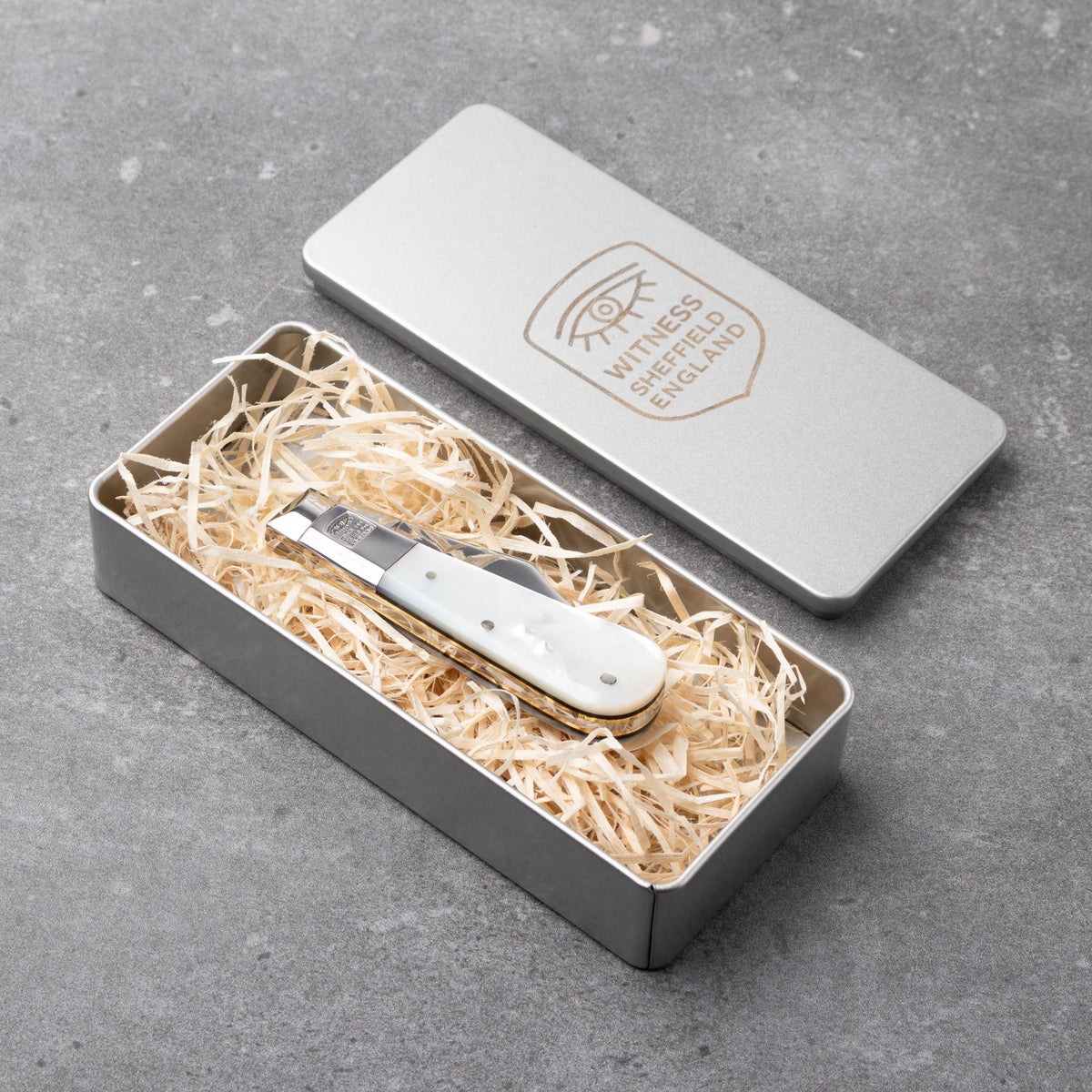 Taylors Eye Witness Premier Collection - Single Blade Barlow Pocket Knife Mother Of Pearl Scales