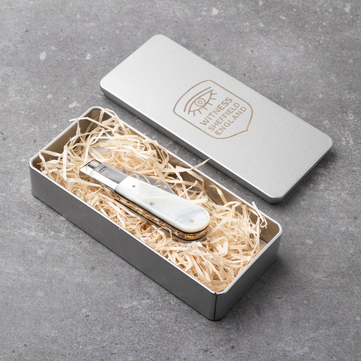 Taylors Eye Witness Premier Collection - Single Blade Barlow Pocket Knife Mother Of Pearl Scales Workedf Back