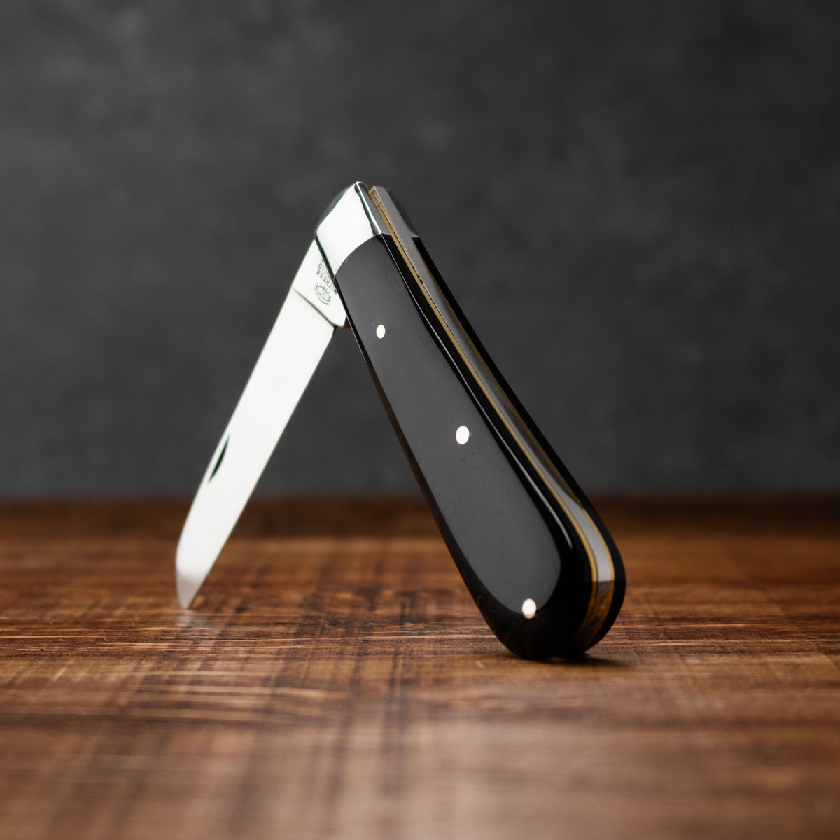Taylors Eye Witness Premier Collection - Single Blade Lambfoot Blade Buffalo Scales Plain Back Spring