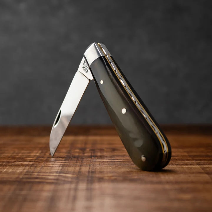 Taylors Eye Witness Premier Collection - Single Blade Lambfoot Blade Oxhorn Scales Worked Back
