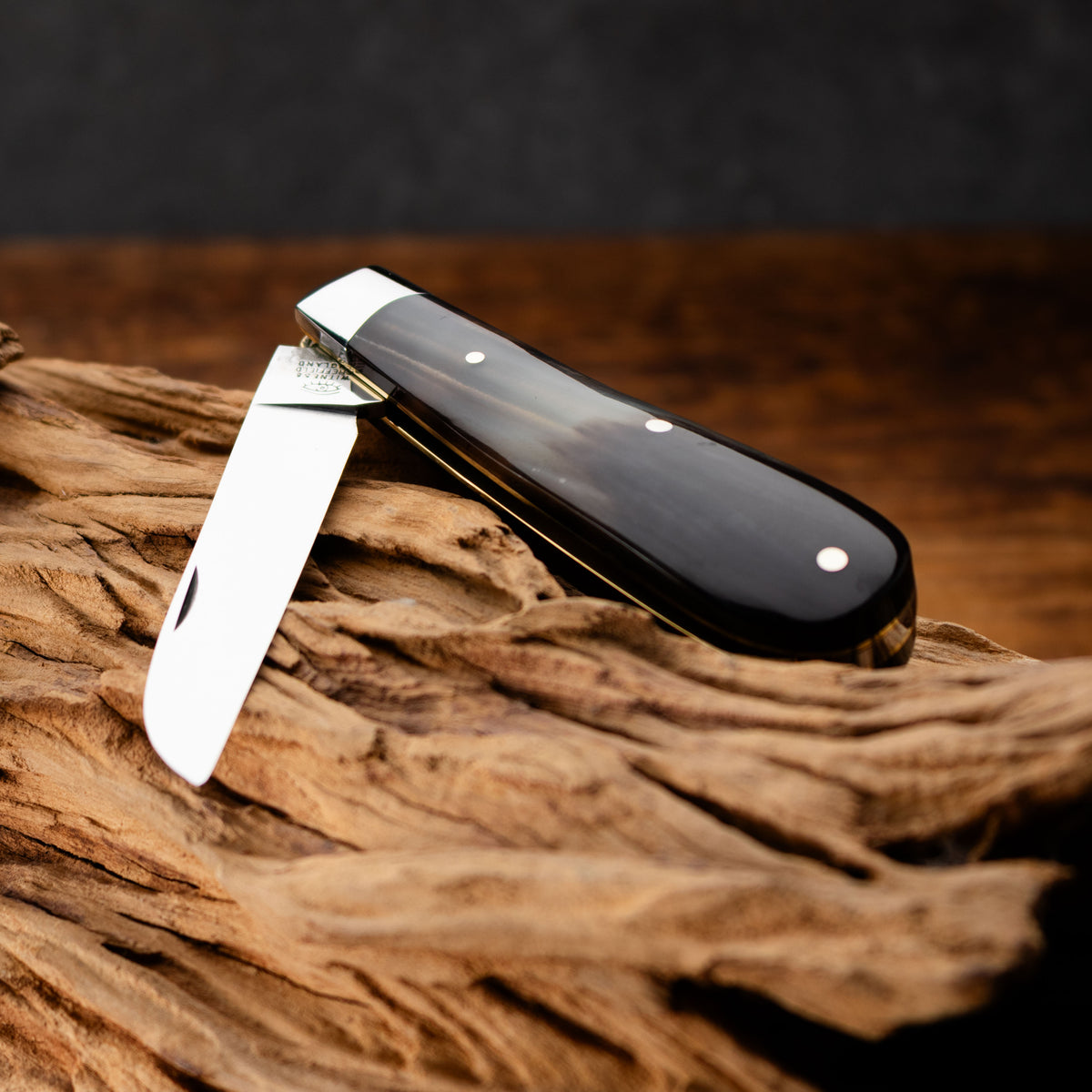 Taylors Eye Witness Premier Collection - Single Blade Lambfoot Blade Ox Horn Scales Plain Back Spring