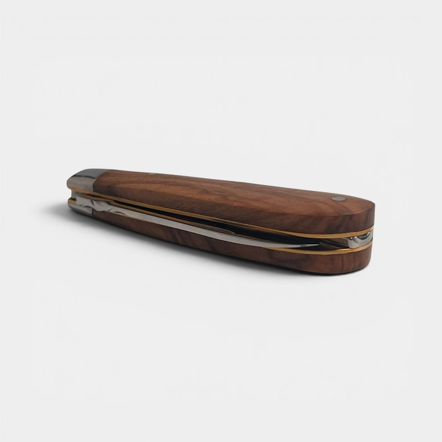 Taylors Eye Witness Premier Collection - Single Blade Lambfoot Blade Olivewood Scales