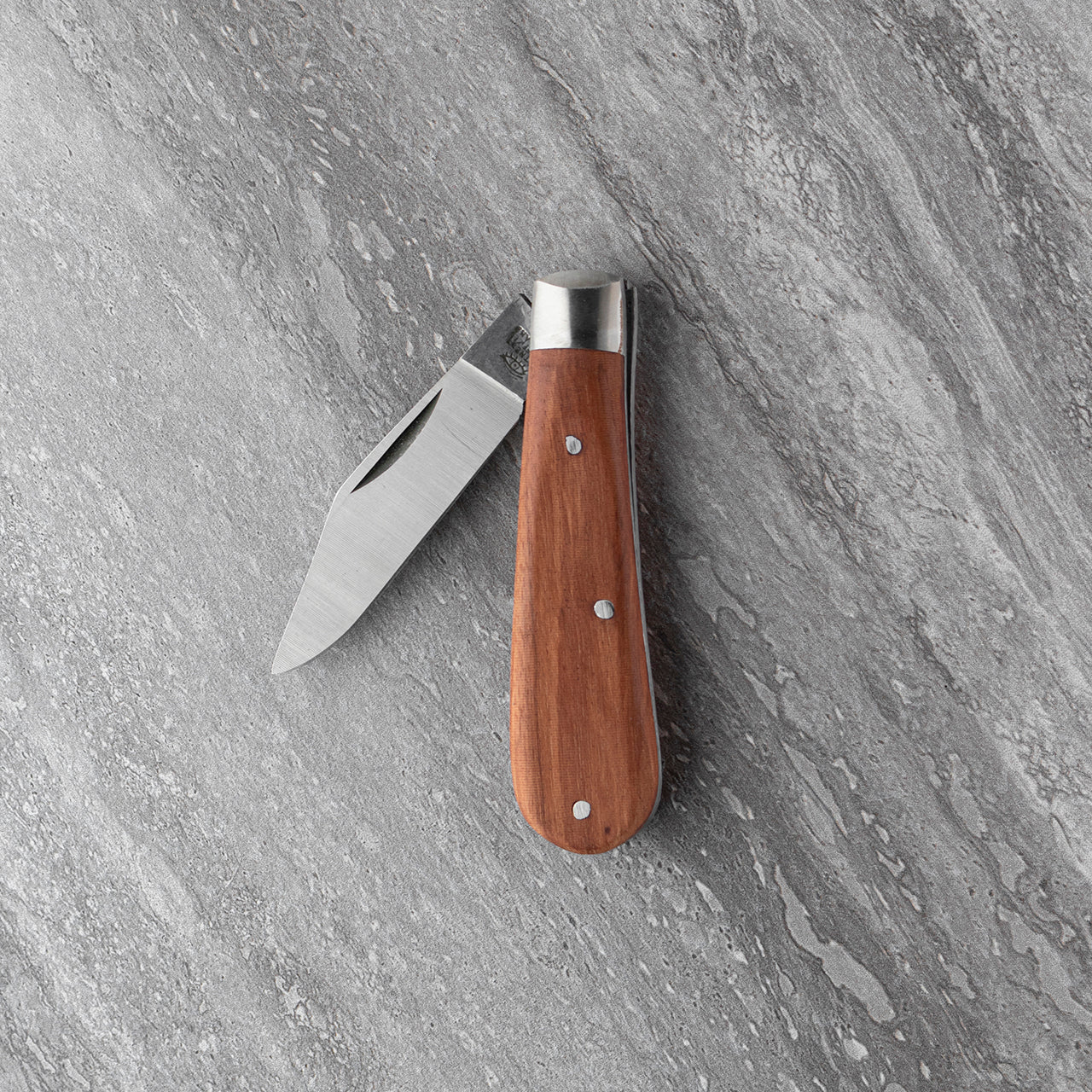 Taylors Eye Witness Sheffield Made Classic Hardwood 6cm Clip Point Pocket Knife