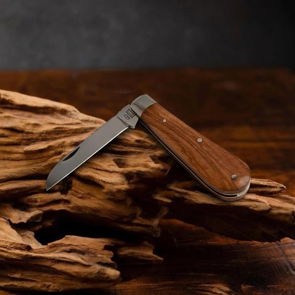 Taylors Eye Witness Premier Collection - Single Blade Lambfoot Blade Olivewood Scales - Worked Back