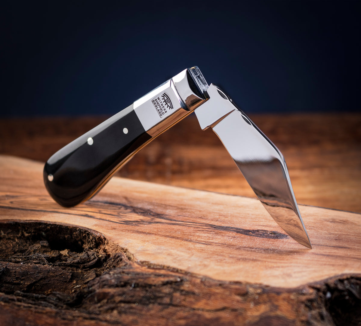 Taylors Eye Witness Premier Collection - Single Blade Buffalo Horn Worked Back