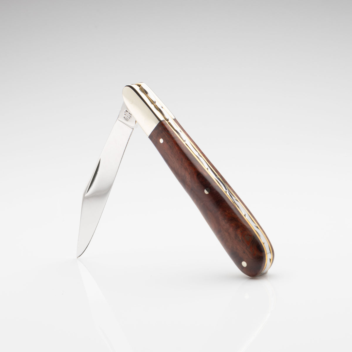 Taylors Eye Witness Premier Collection - Single Blade Gentlemans Clip Point Amboyna Burr Scales - Worked Back
