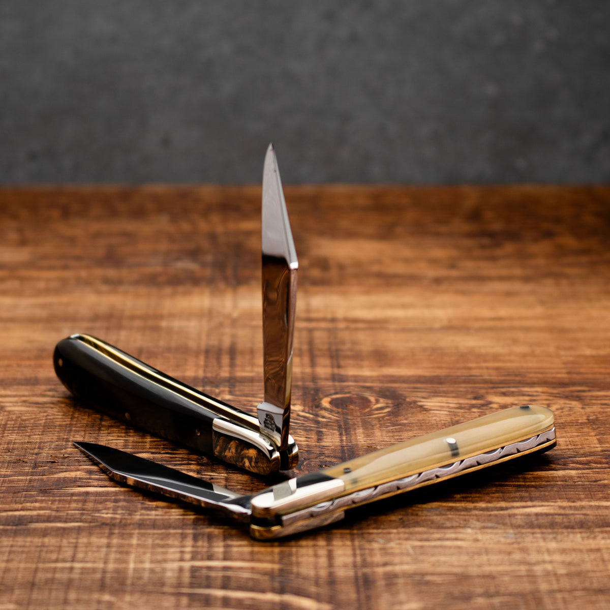 Premier Collection - Single Blade Gentlemans Clip Point Ox Horn with Worked Back Scales